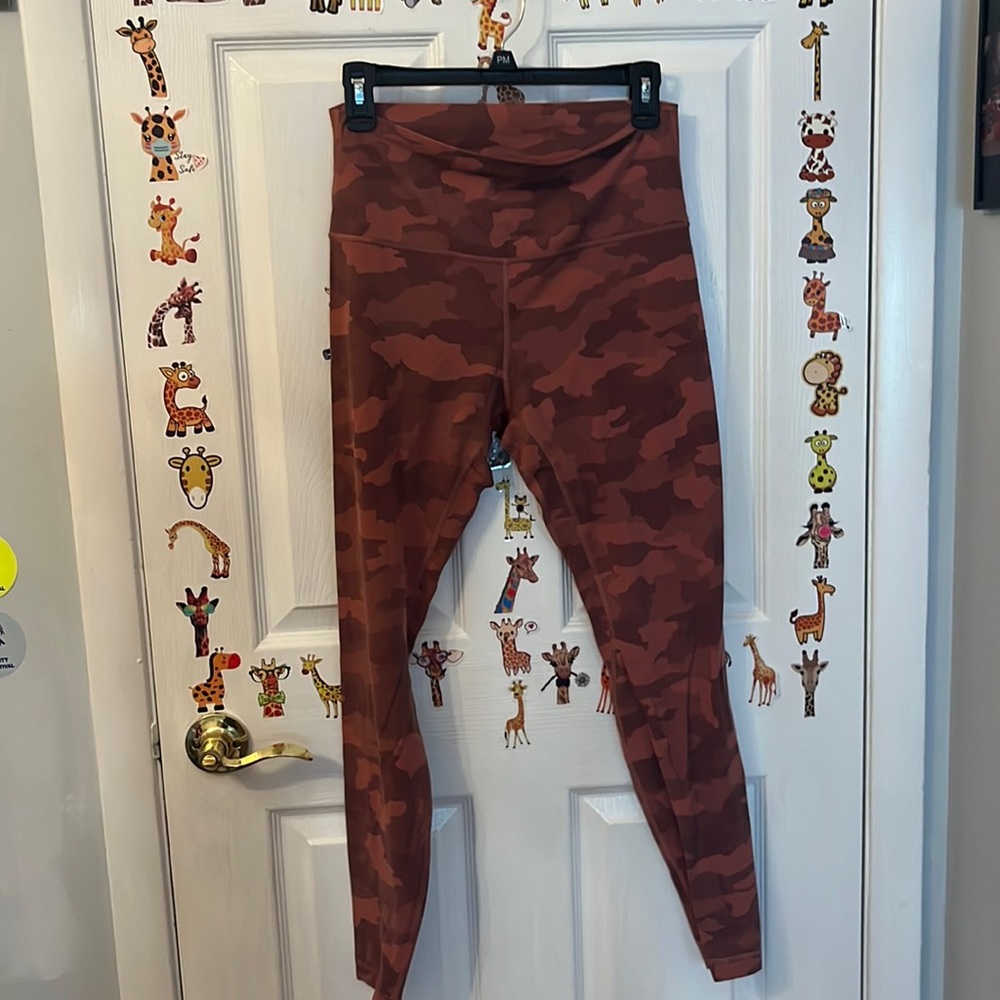 lulu lemon pink camo leggings